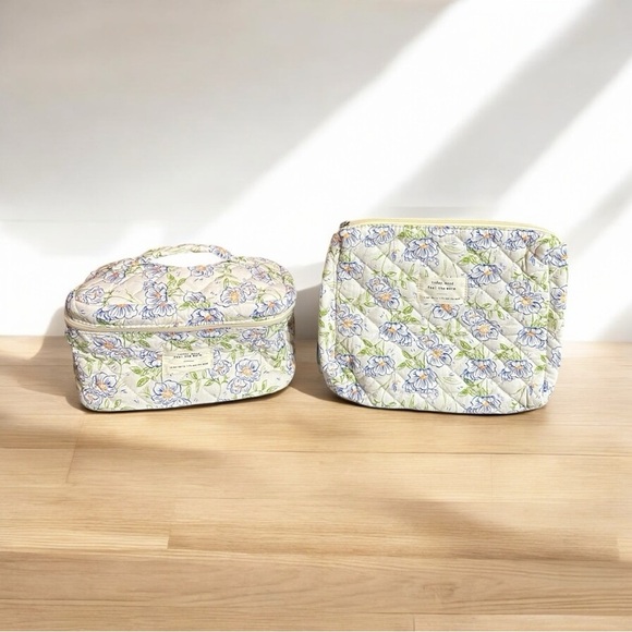 3-Piece Floral Quilted Travel Bag Set | Makeup, Pouch, and Organizer | New - Picture 4 of 5